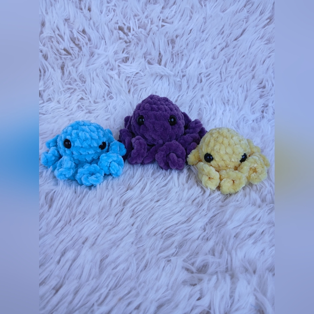 Mini Octo Crochet Plushie